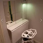 Modern In Toeoeloe Apartment *