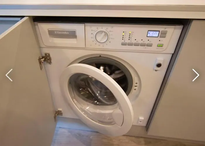 Modern In Toeoeloe شقة *